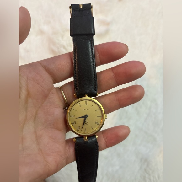 Gucci Black and Gold Watch - Picture 1 of 10